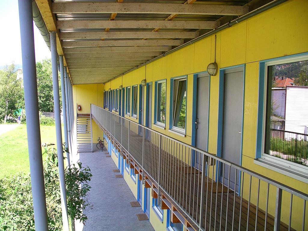 Swiss Hostel Lago Lodge Biel Phòng bức ảnh